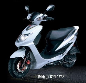 VP 125 (陶磁碟剎 標準版) 領牌車，按一下看放大圖